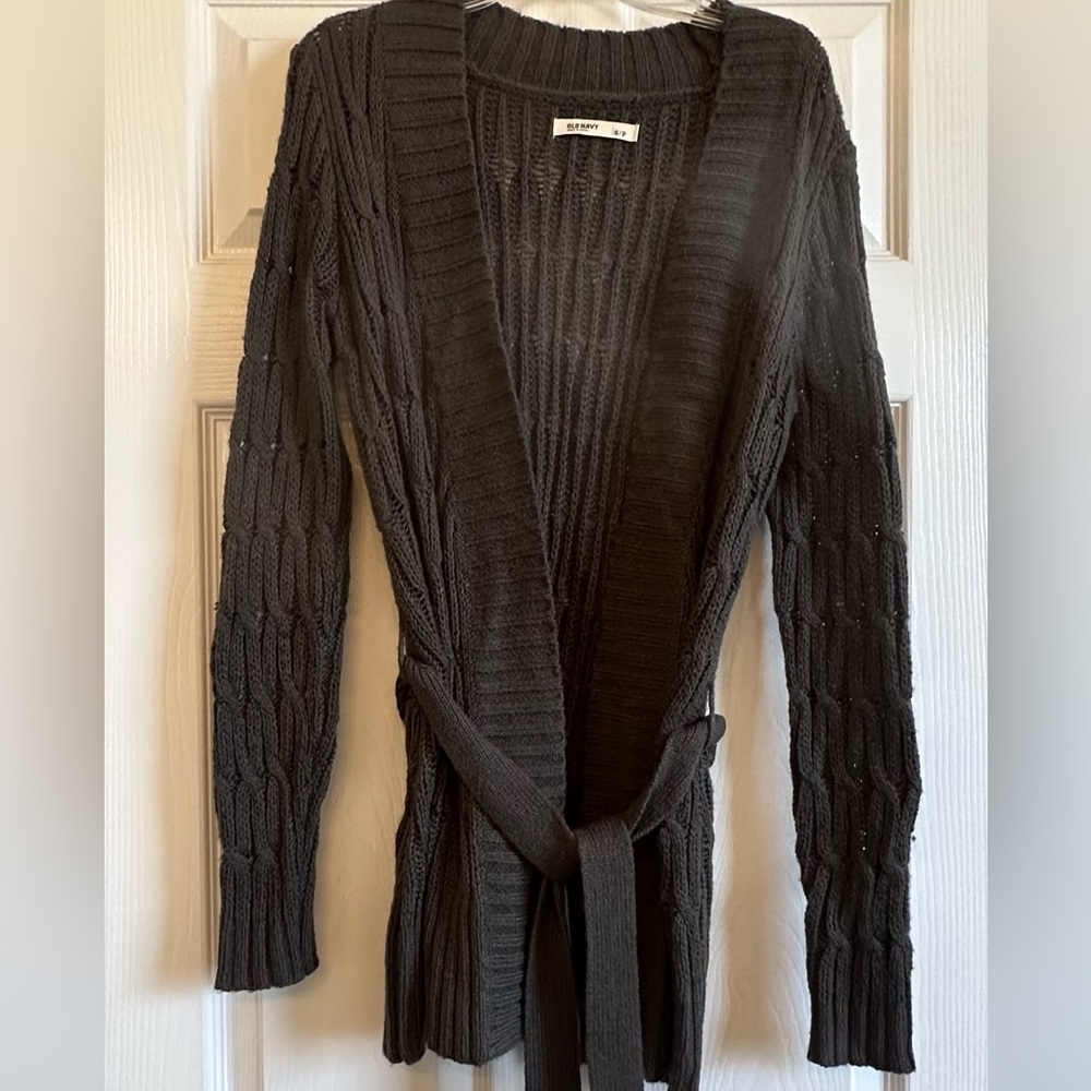 Old Navy knitted sweater